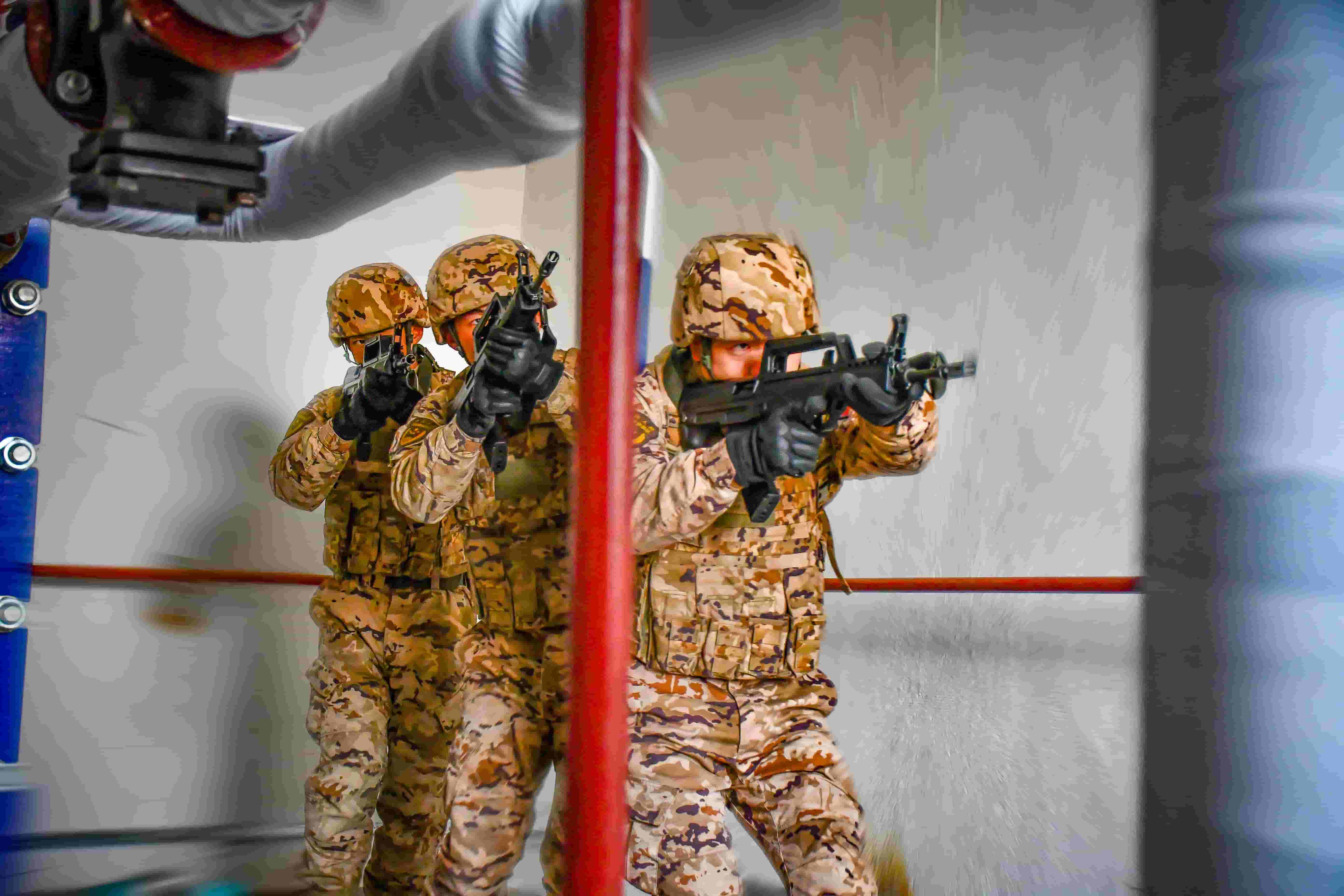 8武警天津总队执勤一支队官兵迅速切换状态，以昂扬姿态全面投入新年度工作训练。王良 摄.jpg